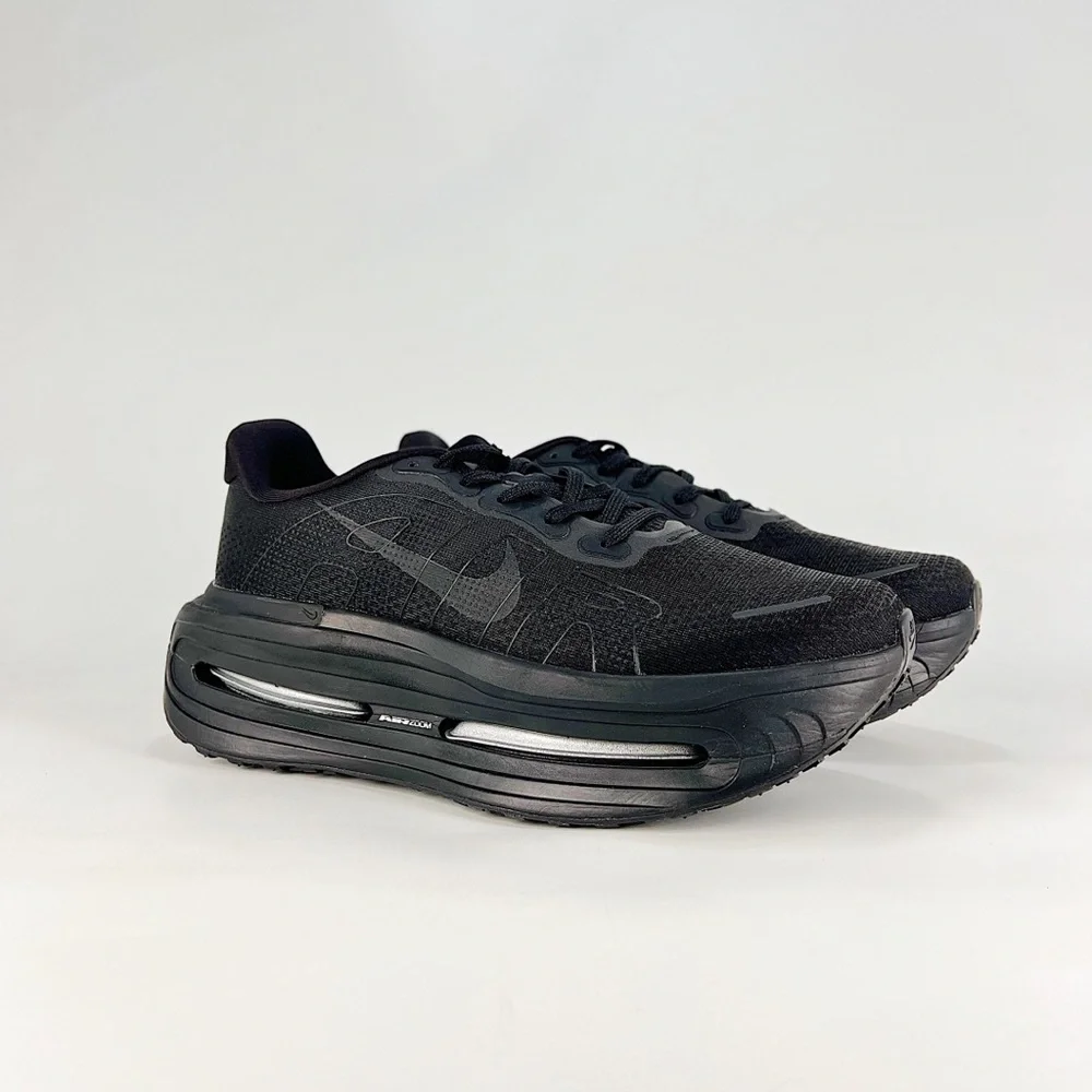 Nike Men’s Black Air Zoom Vomero premium Running Shoes